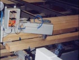 wood2_a.jpg